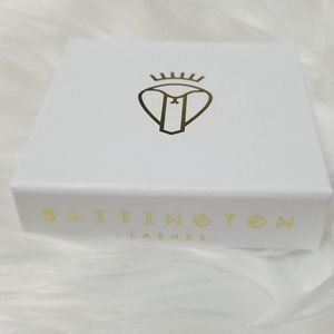 New 3D Battington Harlow Lashes with glue